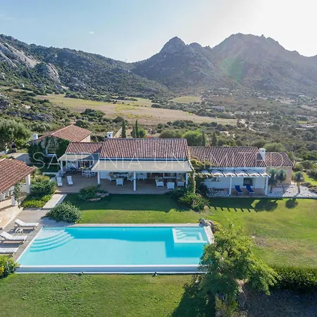 Vila Il Golfo Di Marinella Rudalza